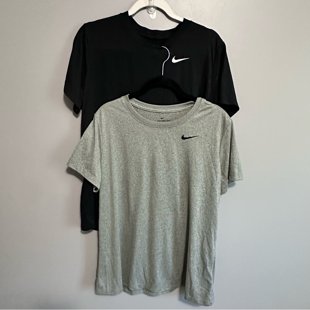 Nike Dri-FIT Women's  XL Short Sleeve T Shirts Athletic Black Gray Lot of 2